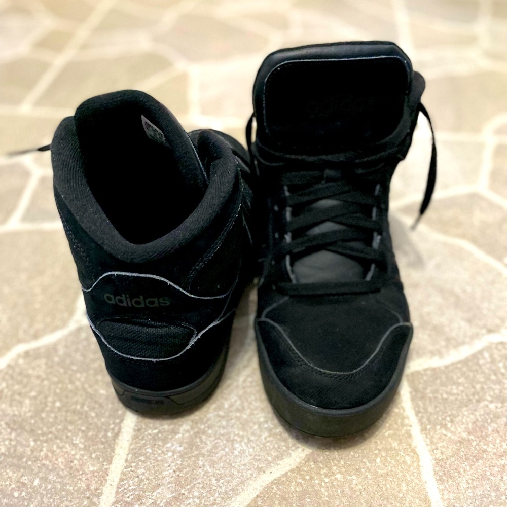Men’s black high court adidas sneakers